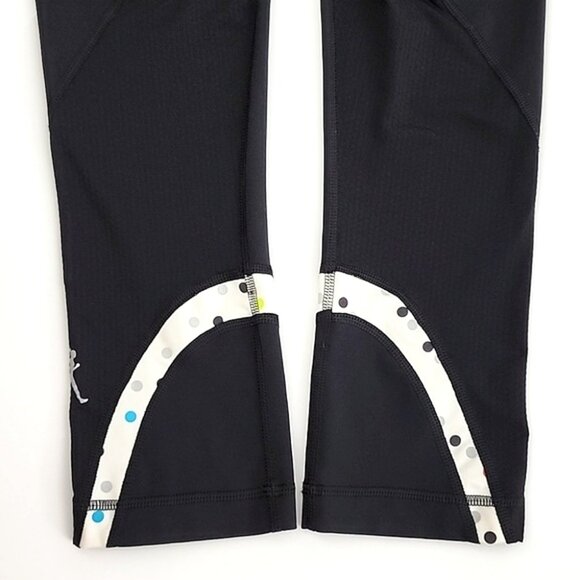 Lululemon Run Inspire Seawheeze 2012 Crop Black White Polka Dots Reflective Sz 4 - Picture 8 of 11